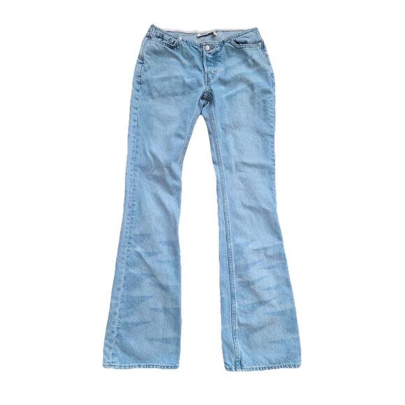 Weekday Ultra Low Rise Lazer Y2K Paris Flare Leg Jeans Light Wash Sz 24 A001615 - Picture 3 of 10